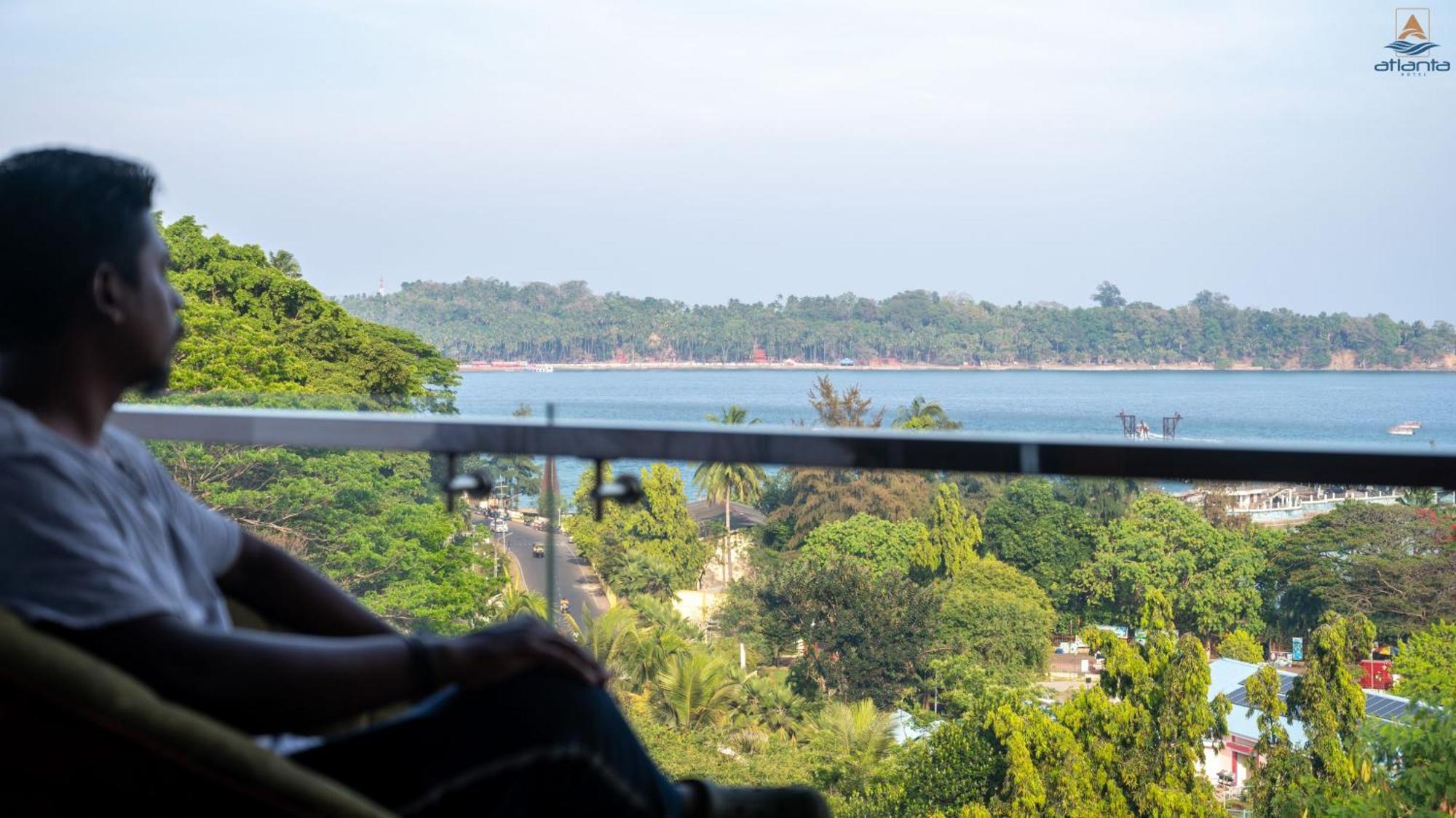 Hotel Atlanta - A Seaview Hotel ميناء بلير المظهر الخارجي الصورة