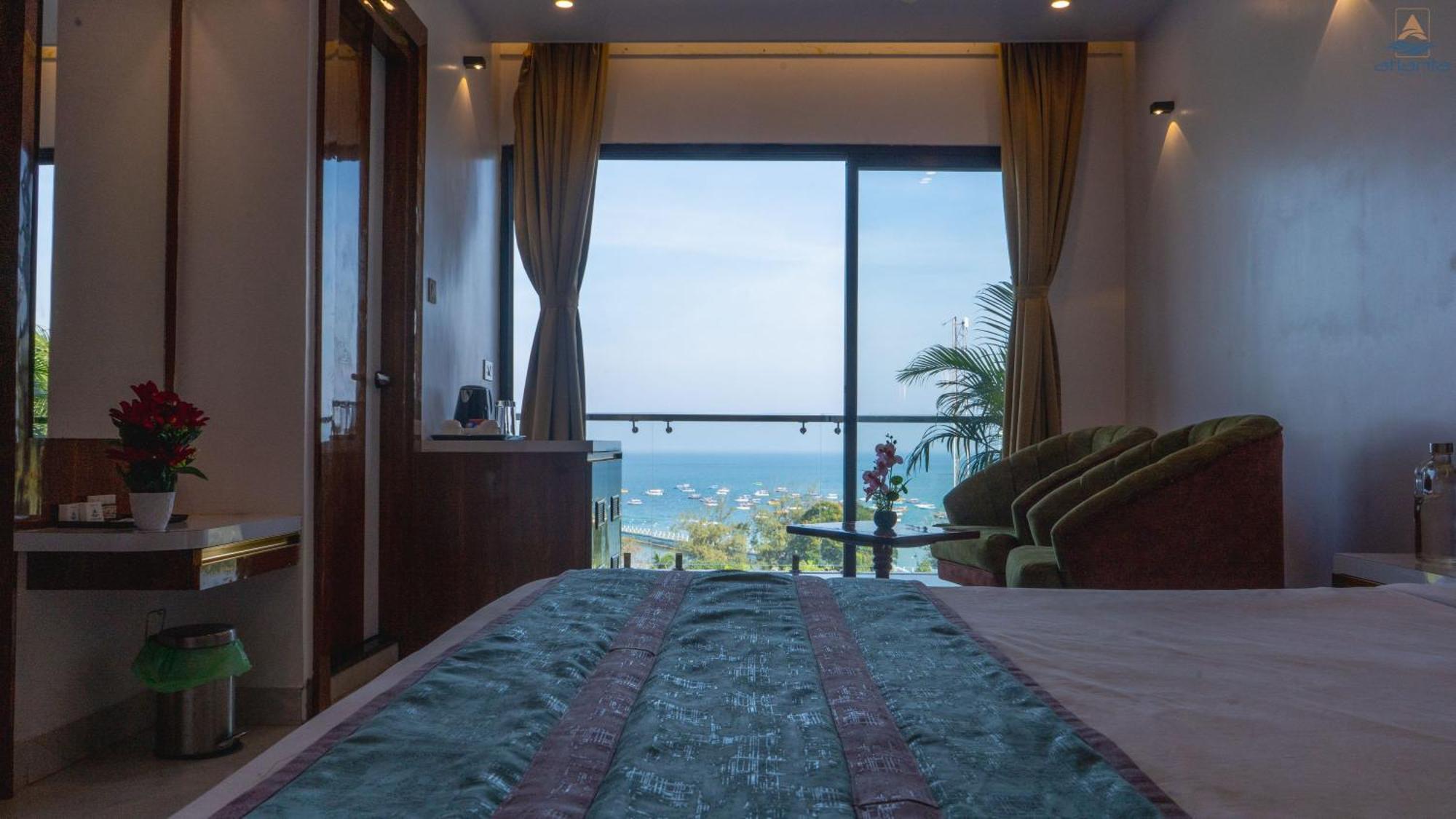 Hotel Atlanta - A Seaview Hotel ميناء بلير المظهر الخارجي الصورة